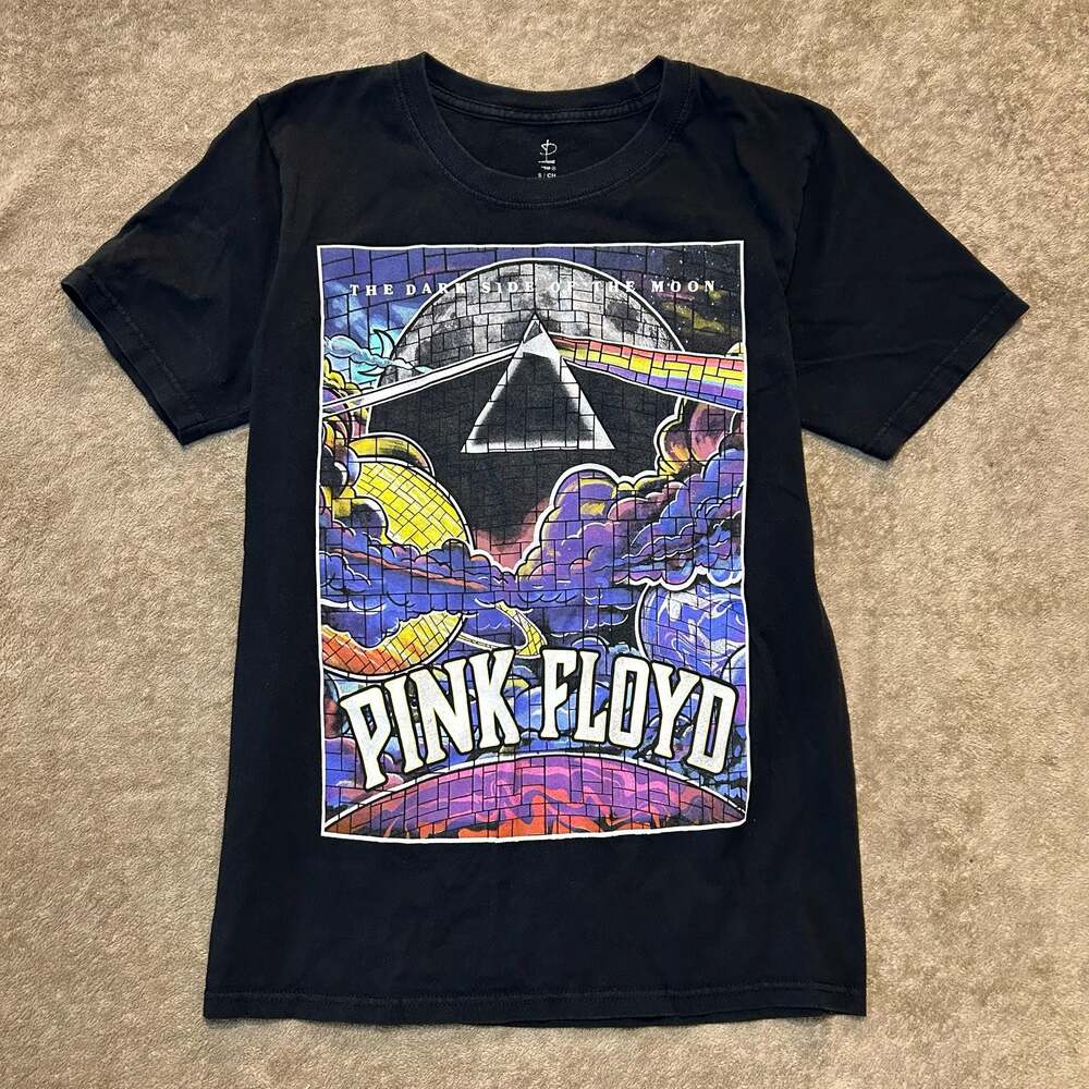 Pink Floyd The Dark Side of the Moon Stained Glass T-Shirt, Size S